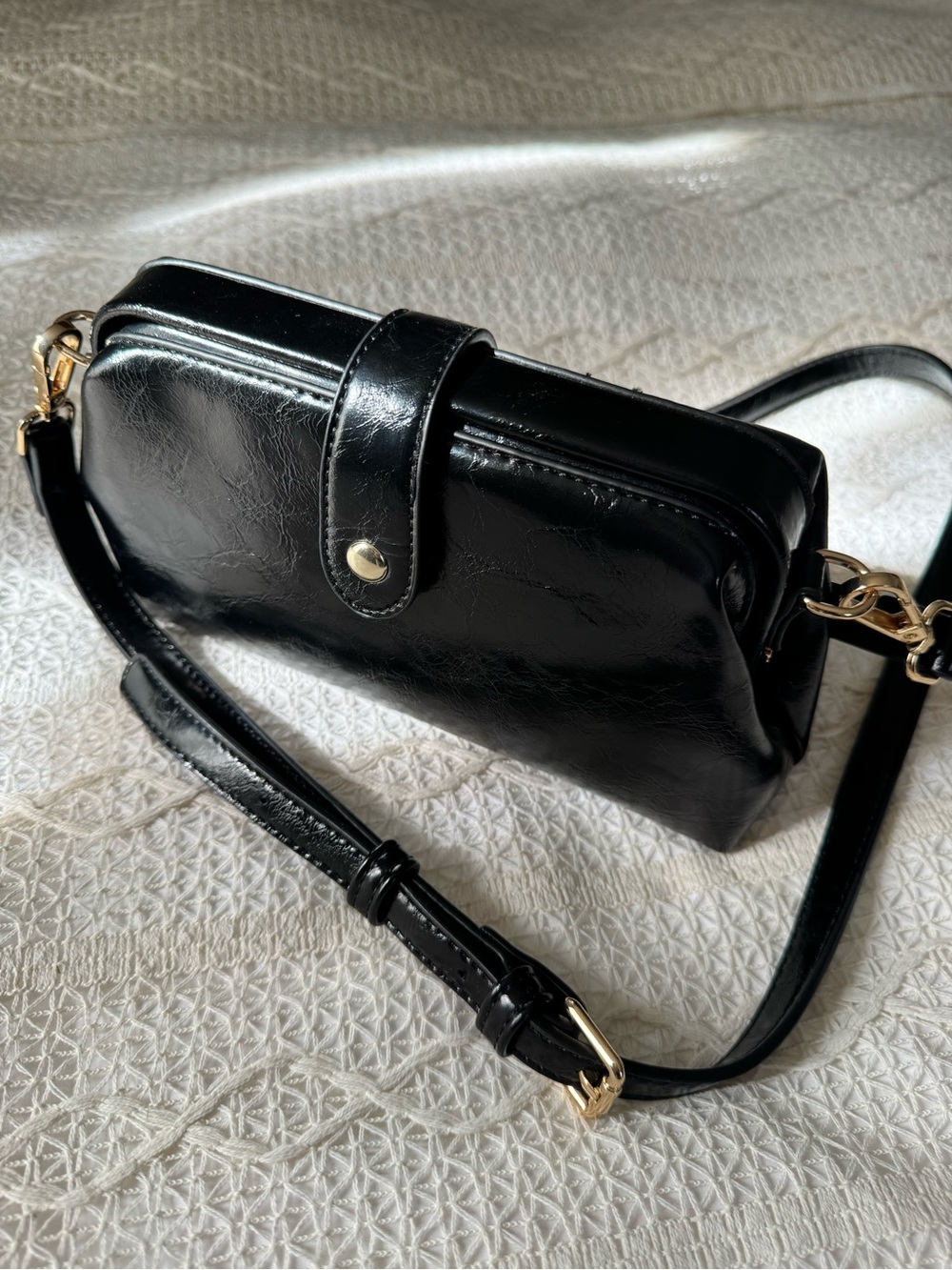 Small Vintage Doctor Bag Frame Crossbody Purse
